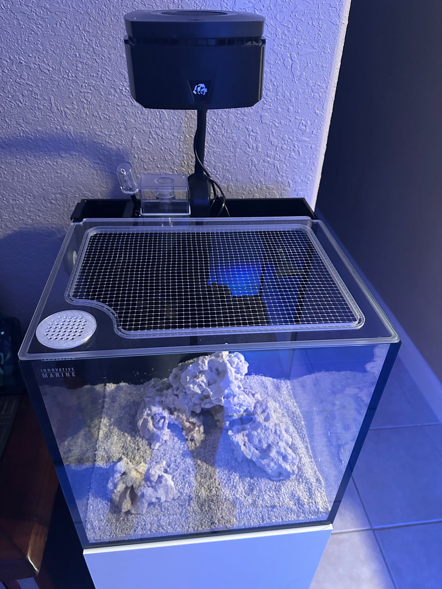 Innovative Marine AIO 10 | 20 | 30L | 40 | 40L | 50 Mesh Solid Frame Polycarbonate Aquarium Lid
